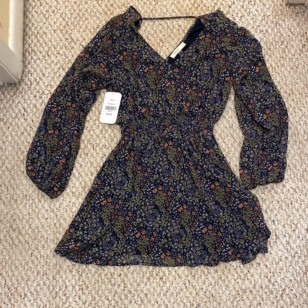 NWT Double V Faux Wrap dress